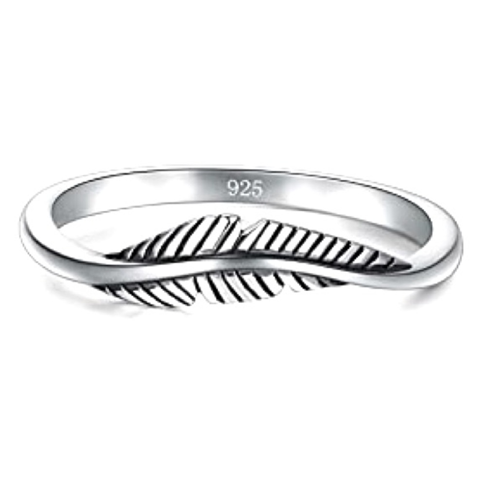 Sterling silver feather ring.